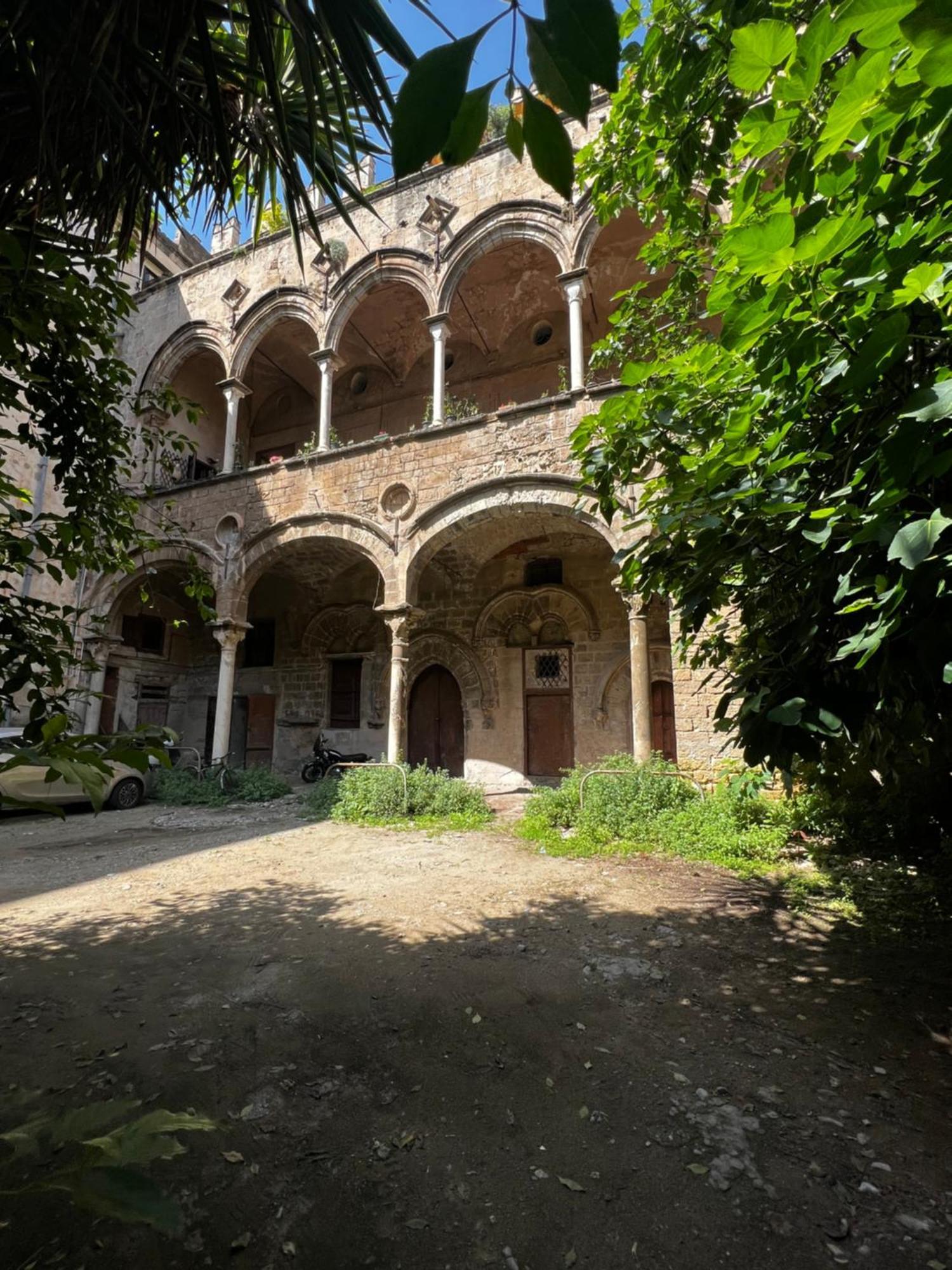 Donna Guia Suite Палермо Экстерьер фото