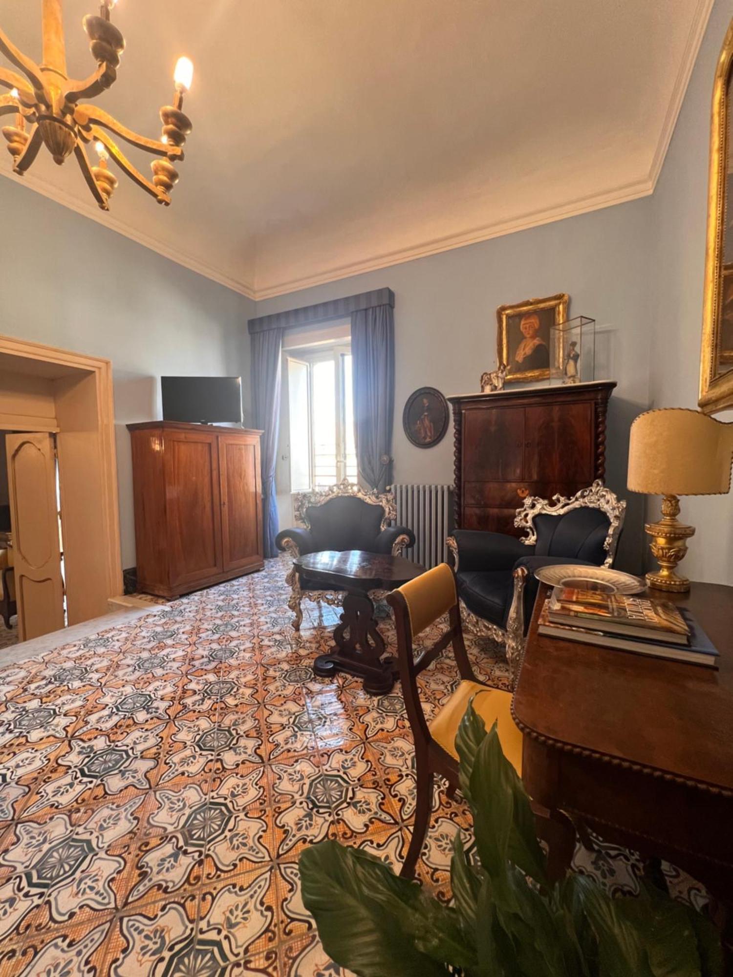 Donna Guia Suite Палермо Экстерьер фото